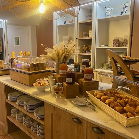Logis Hotels - Hotel Restaurant Domaine Les Falaises Martel Εξωτερικό φωτογραφία