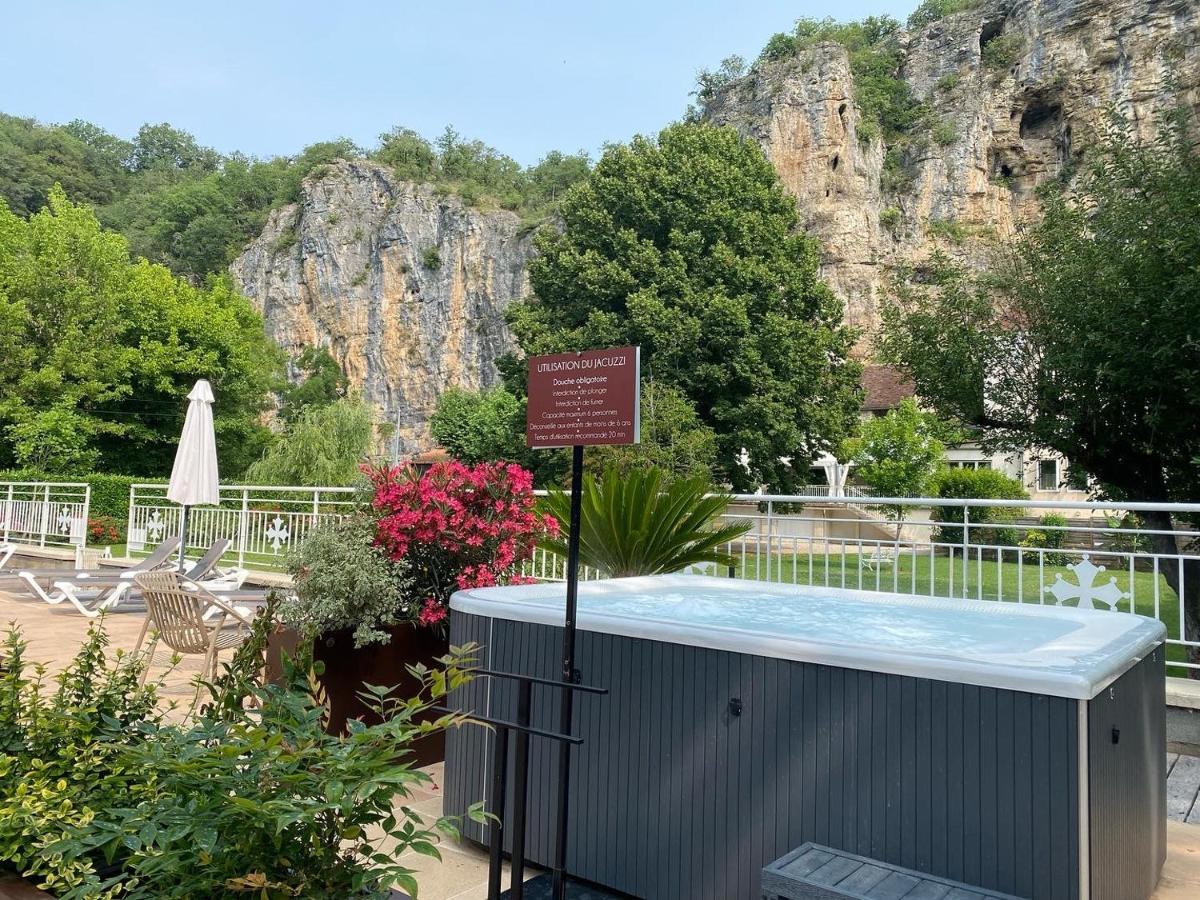 Logis Hotels - Hotel Restaurant Domaine Les Falaises Martel Εξωτερικό φωτογραφία