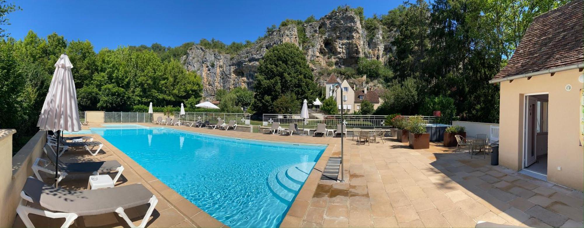 Logis Hotels - Hotel Restaurant Domaine Les Falaises Martel Εξωτερικό φωτογραφία